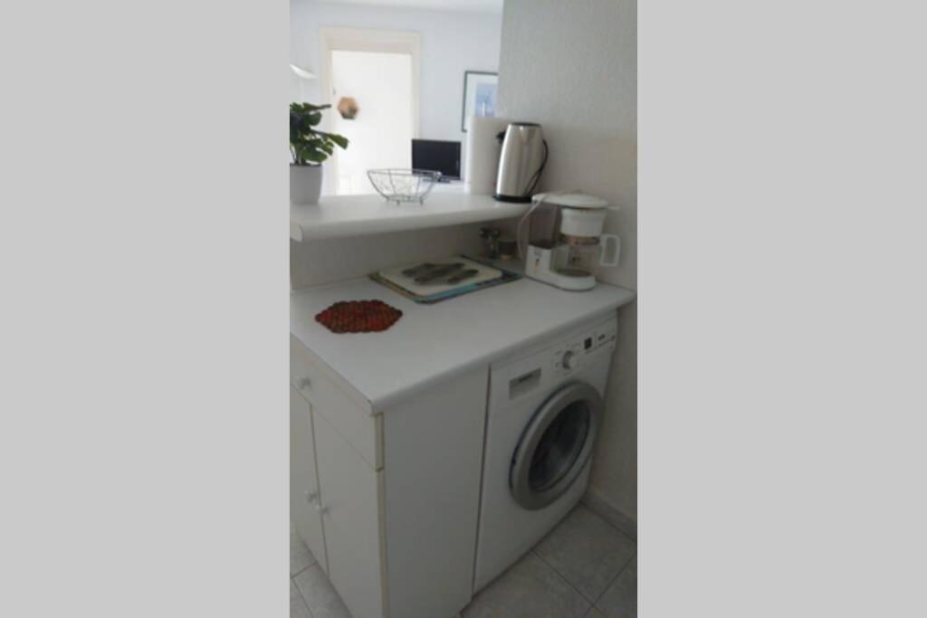 T2 Climatise A 5 Minutes A Pied De La Plage Avec Parking, Piscine Et Wifi Fréjus 외부 사진